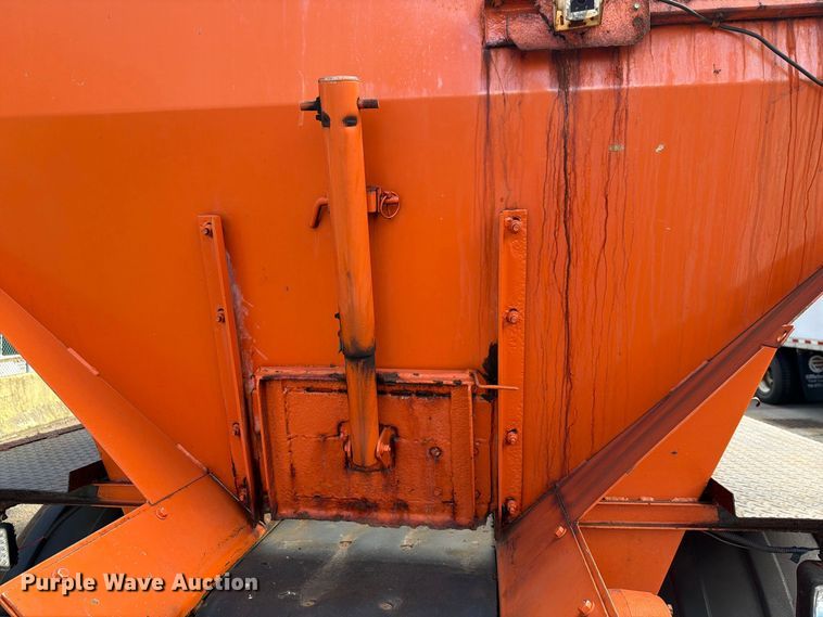 image for item FG3023 1998 Freightliner FL70 dump truck