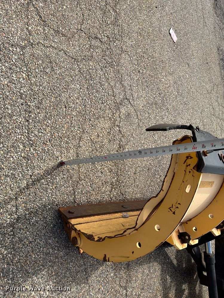 image for item FG3023 1998 Freightliner FL70 dump truck