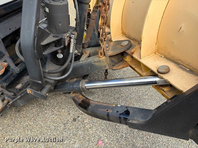 image for item FG3023 1998 Freightliner FL70 dump truck