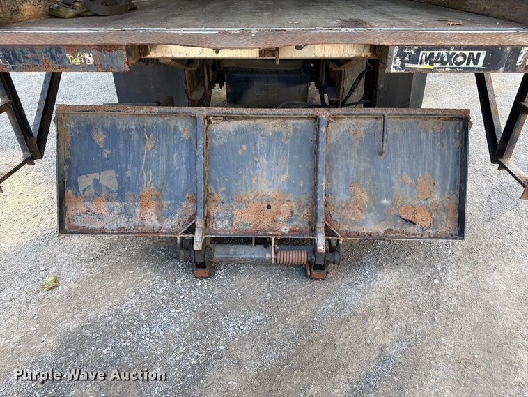 image for item FG3024 2016 Isuzu NRR box truck