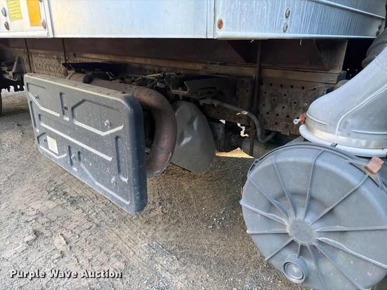 image for item FG3024 2016 Isuzu NRR box truck