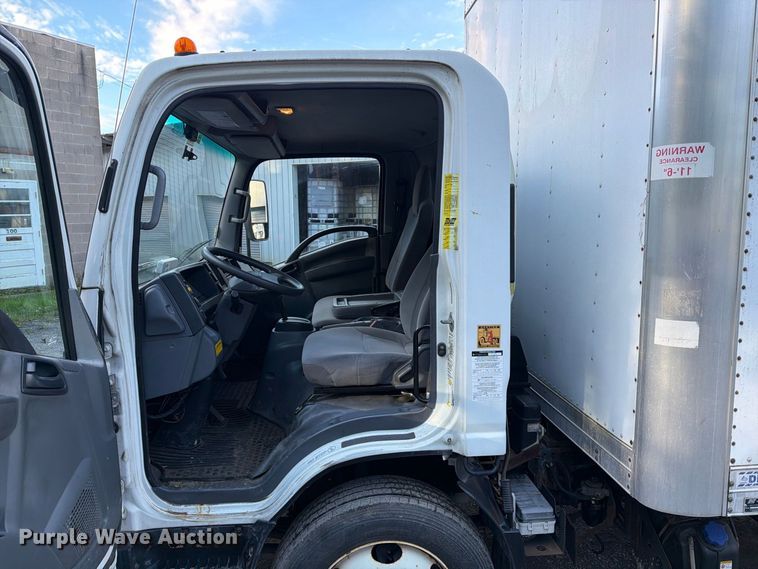 image for item FG3024 2016 Isuzu NRR box truck