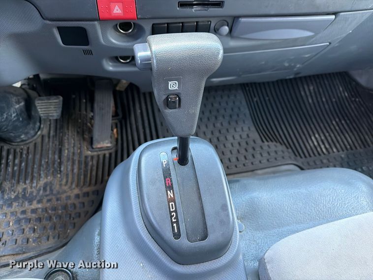 image for item FG3024 2016 Isuzu NRR box truck