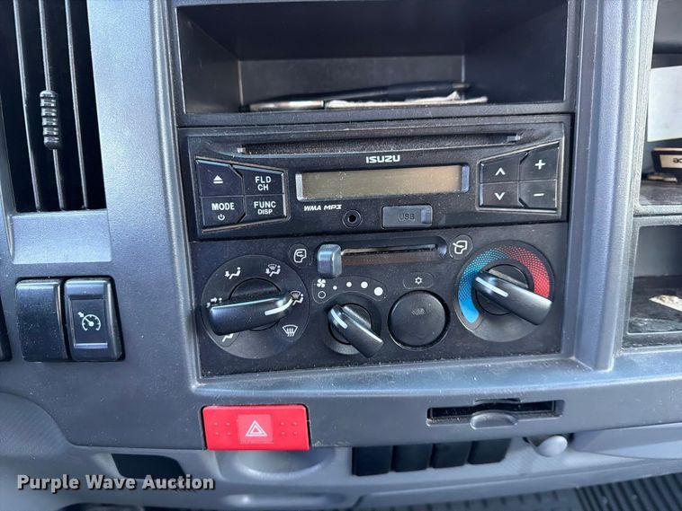 image for item FG3024 2016 Isuzu NRR box truck