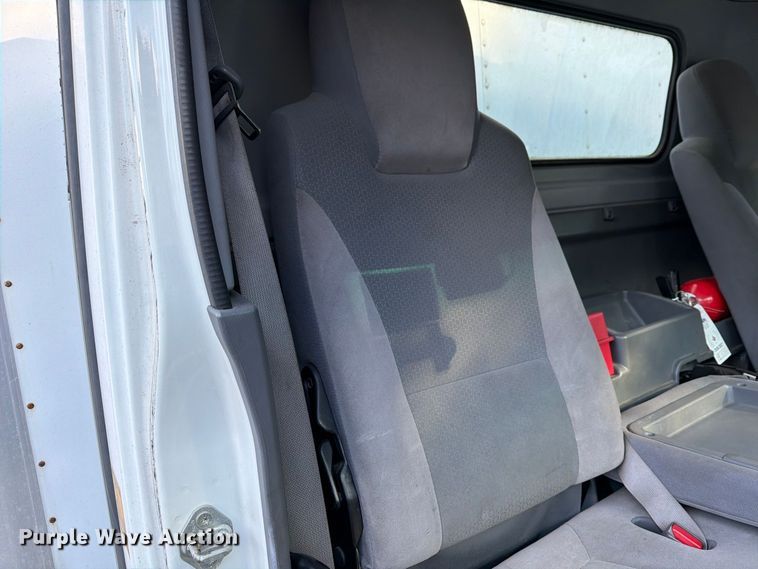 image for item FG3024 2016 Isuzu NRR box truck