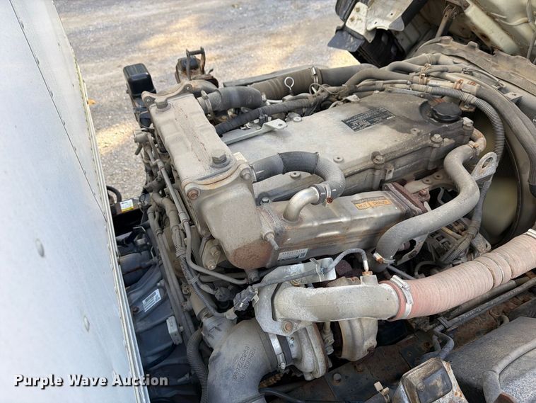 image for item FG3024 2016 Isuzu NRR box truck