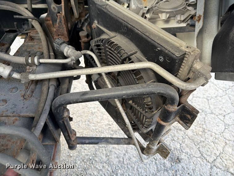 image for item FG3024 2016 Isuzu NRR box truck
