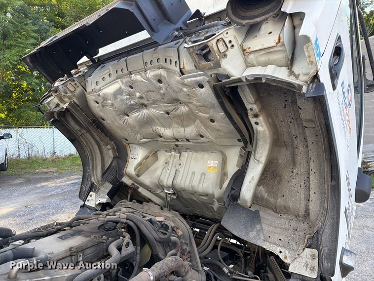 image for item FG3024 2016 Isuzu NRR box truck