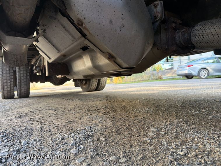 image for item FG3024 2016 Isuzu NRR box truck