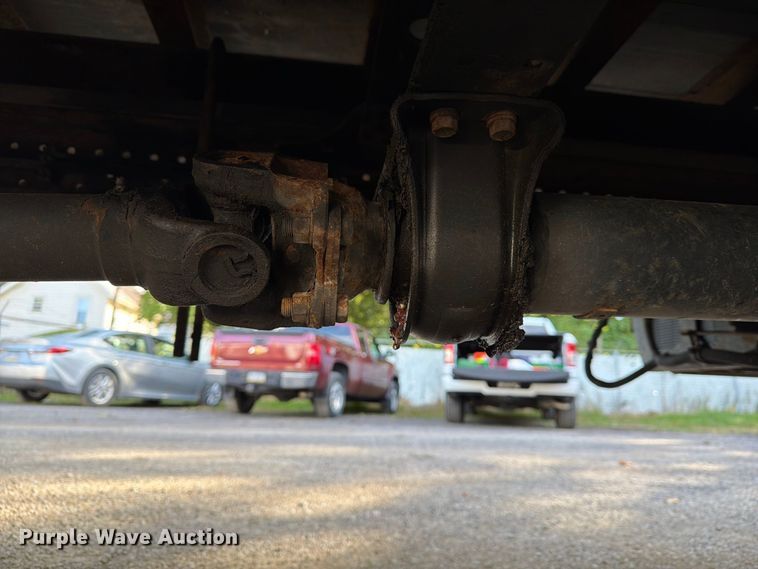 image for item FG3024 2016 Isuzu NRR box truck