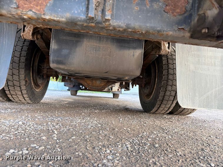 image for item FG3024 2016 Isuzu NRR box truck