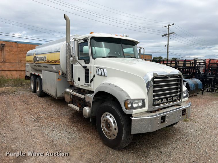 image for item FG3025 2012 Mack Granite fuel truck