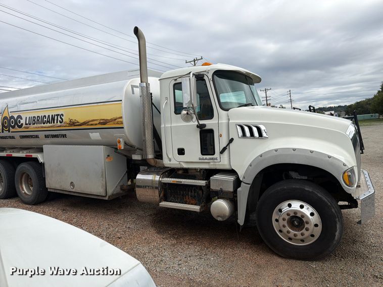 image for item FG3025 2012 Mack Granite fuel truck