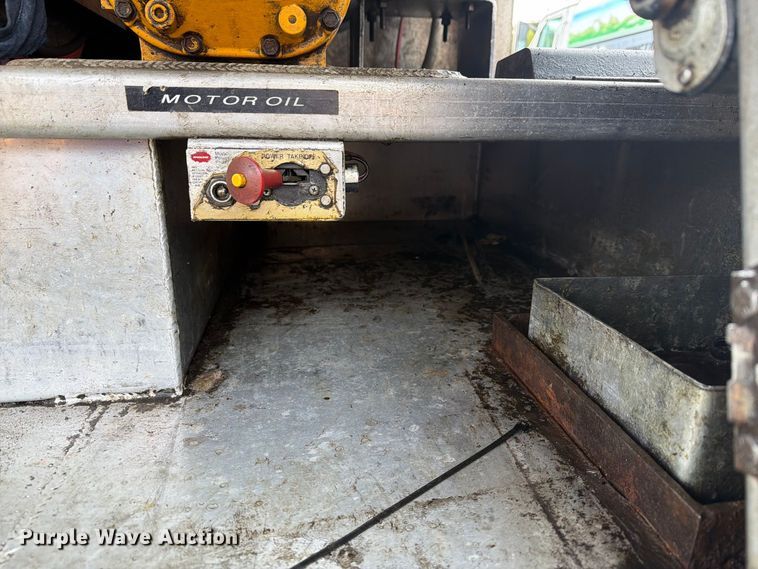 image for item FG3025 2012 Mack Granite fuel truck
