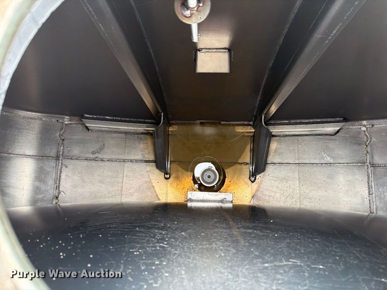 image for item FG3025 2012 Mack Granite fuel truck