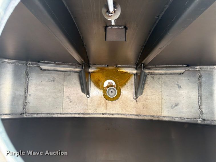 image for item FG3025 2012 Mack Granite fuel truck