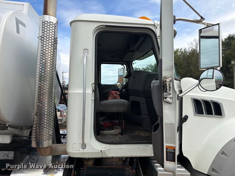 image for item FG3025 2012 Mack Granite fuel truck