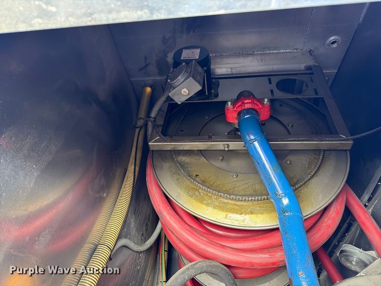 image for item FG3026 2013 Peterbilt 367 fuel truck