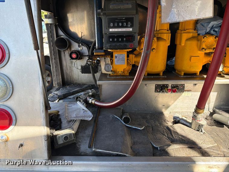 image for item FG3026 2013 Peterbilt 367 fuel truck