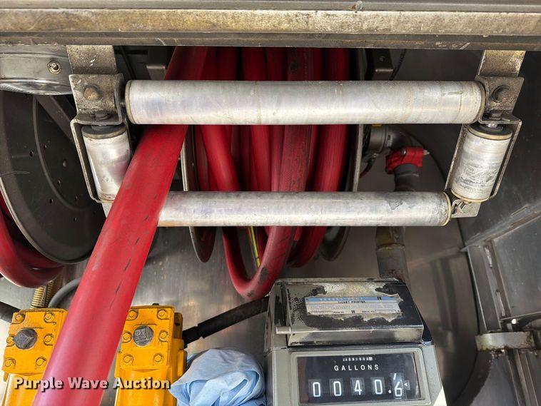 image for item FG3026 2013 Peterbilt 367 fuel truck