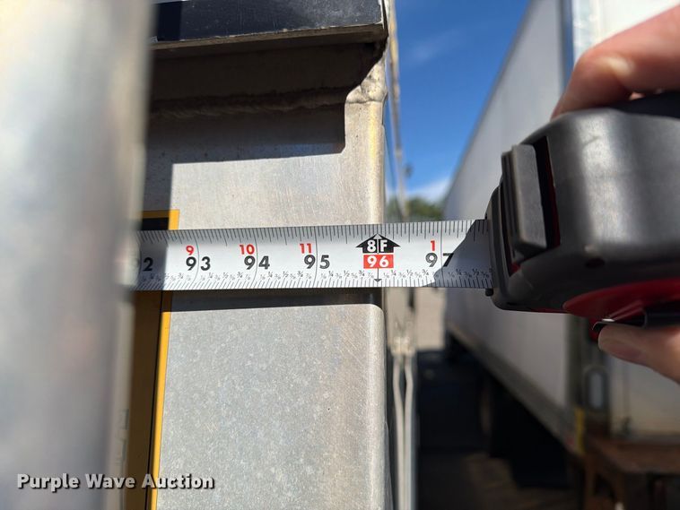 image for item FG3026 2013 Peterbilt 367 fuel truck