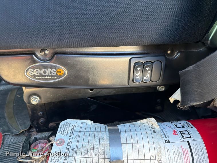 image for item FG3026 2013 Peterbilt 367 fuel truck