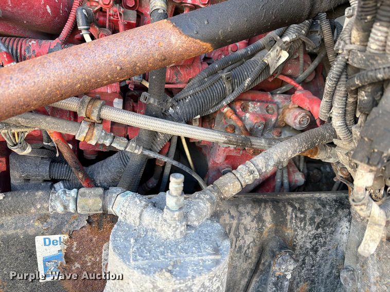 image for item FG3026 2013 Peterbilt 367 fuel truck