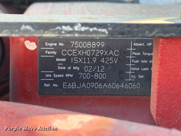 image for item FG3026 2013 Peterbilt 367 fuel truck
