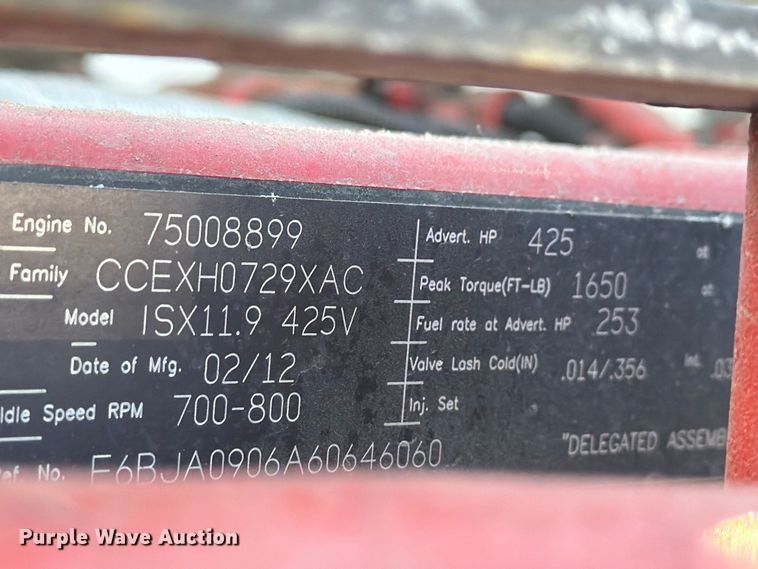 image for item FG3026 2013 Peterbilt 367 fuel truck