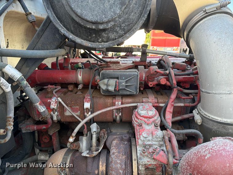 image for item FG3026 2013 Peterbilt 367 fuel truck