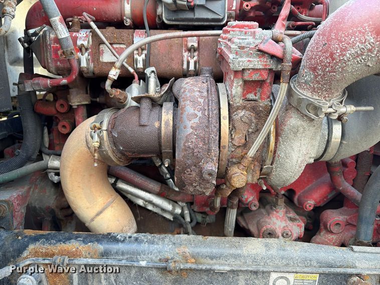 image for item FG3026 2013 Peterbilt 367 fuel truck