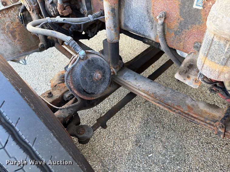 image for item FG3026 2013 Peterbilt 367 fuel truck