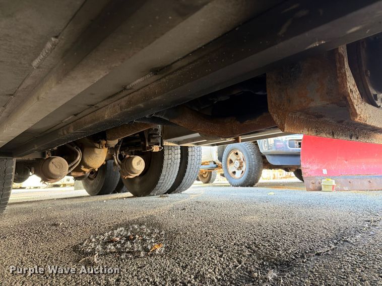 image for item FG3026 2013 Peterbilt 367 fuel truck