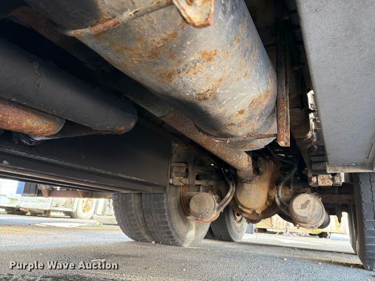 image for item FG3026 2013 Peterbilt 367 fuel truck
