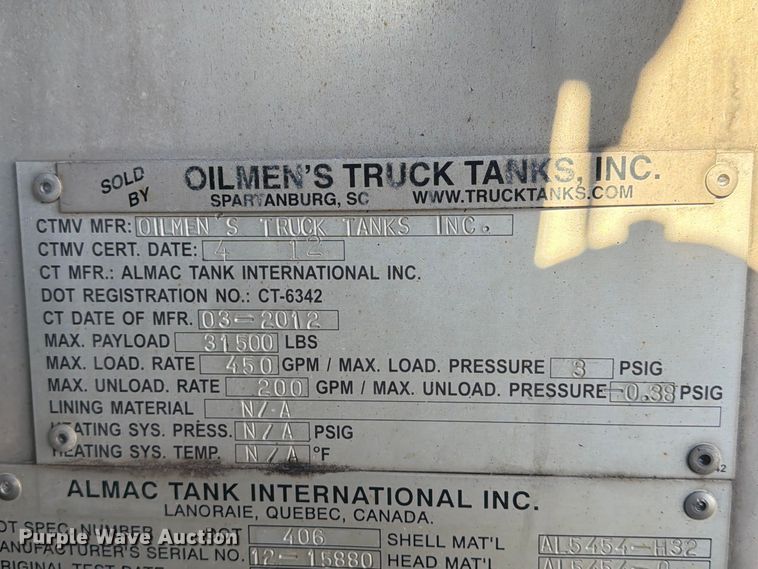 image for item FG3026 2013 Peterbilt 367 fuel truck