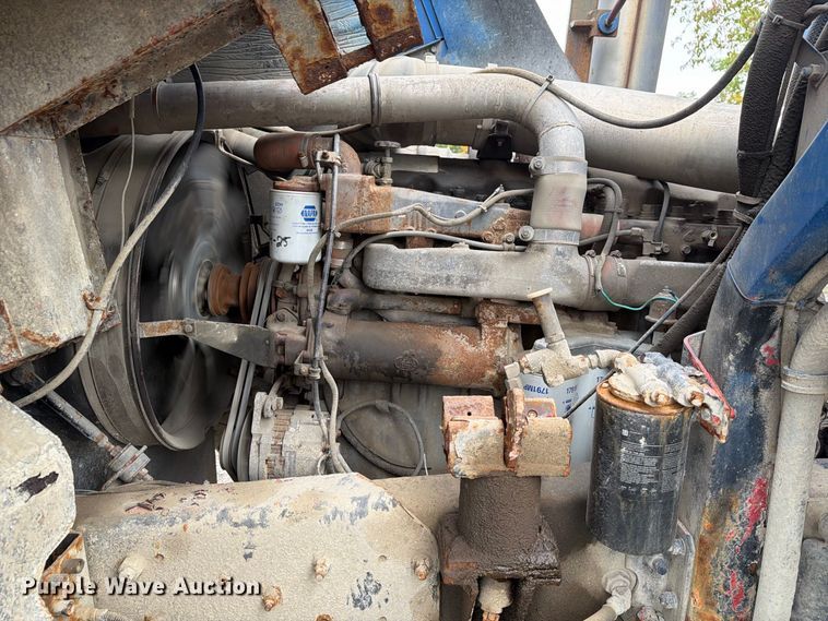 image for item FG3035 1991 Mack MR688P refuse truck
