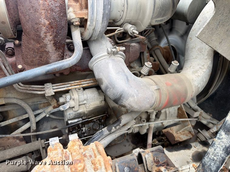 image for item FG3035 1991 Mack MR688P refuse truck