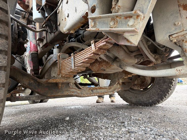 image for item FG3035 1991 Mack MR688P refuse truck