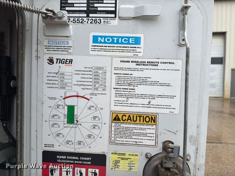 image for item FH6420 2018 Ford F750 Super Duty Ext. Cab utility / service truck