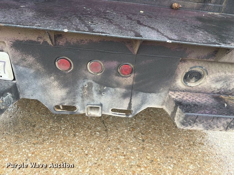 image for item FH6420 2018 Ford F750 Super Duty Ext. Cab utility / service truck