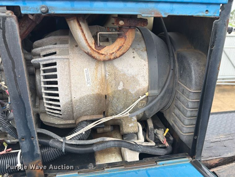 image for item FH6420 2018 Ford F750 Super Duty Ext. Cab utility / service truck