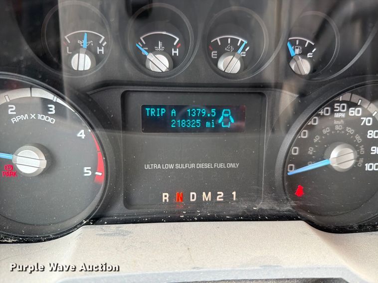 image for item FH6420 2018 Ford F750 Super Duty Ext. Cab utility / service truck