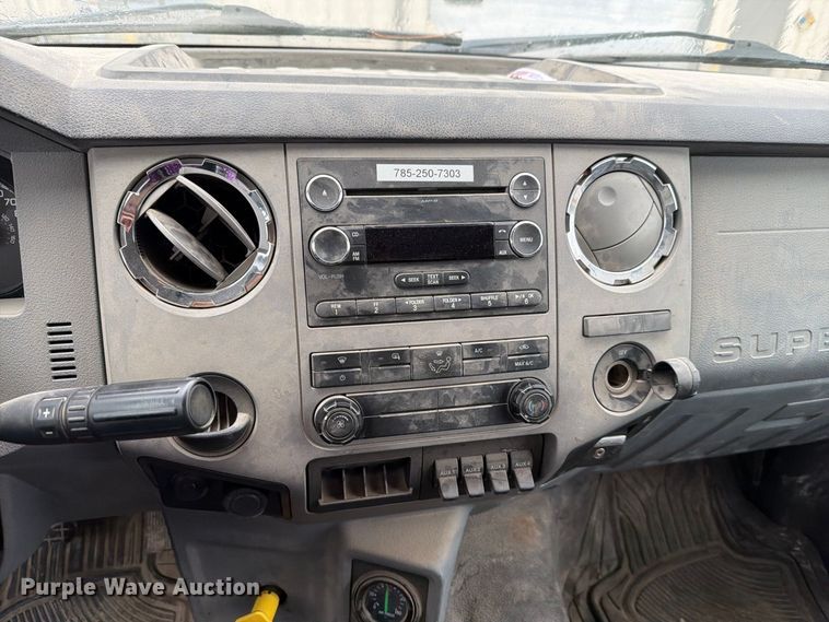 image for item FH6420 2018 Ford F750 Super Duty Ext. Cab utility / service truck