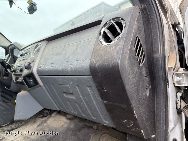 image for item FH6420 2018 Ford F750 Super Duty Ext. Cab utility / service truck