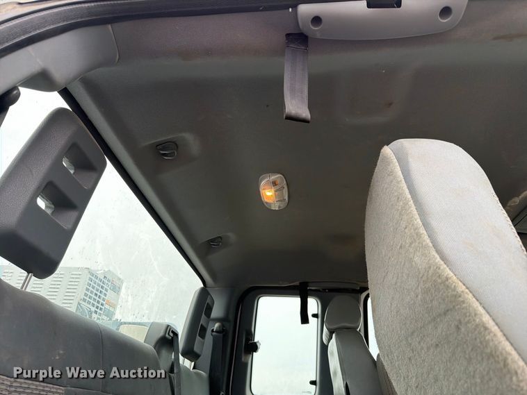 image for item FH6420 2018 Ford F750 Super Duty Ext. Cab utility / service truck