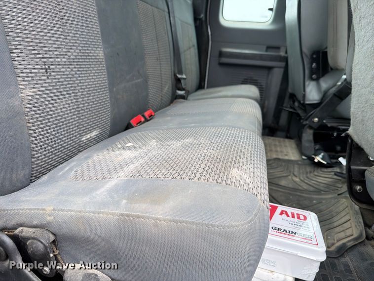 image for item FH6420 2018 Ford F750 Super Duty Ext. Cab utility / service truck