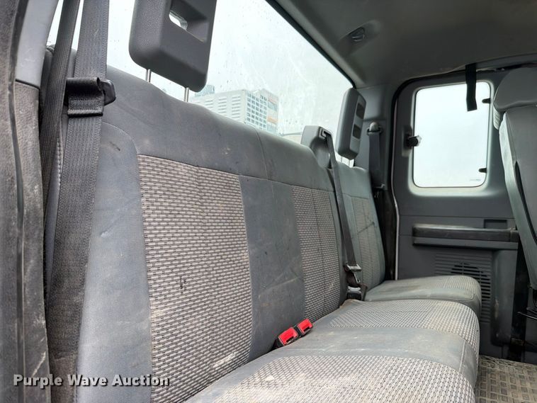 image for item FH6420 2018 Ford F750 Super Duty Ext. Cab utility / service truck