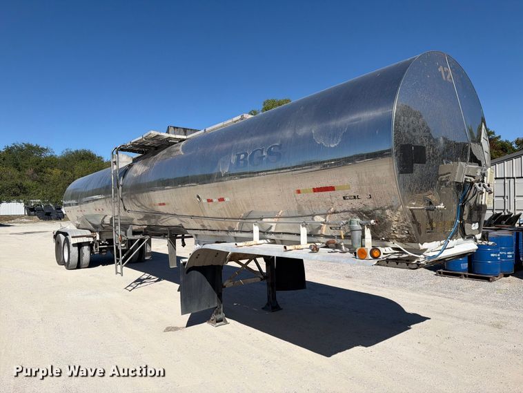 image for item FI0447 1988 Sunshine Stainless Tank & Equip tank trailer