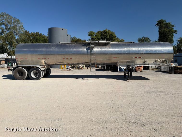 image for item FI0447 1988 Sunshine Stainless Tank & Equip tank trailer