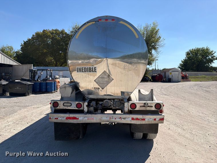 image for item FI0447 1988 Sunshine Stainless Tank & Equip tank trailer